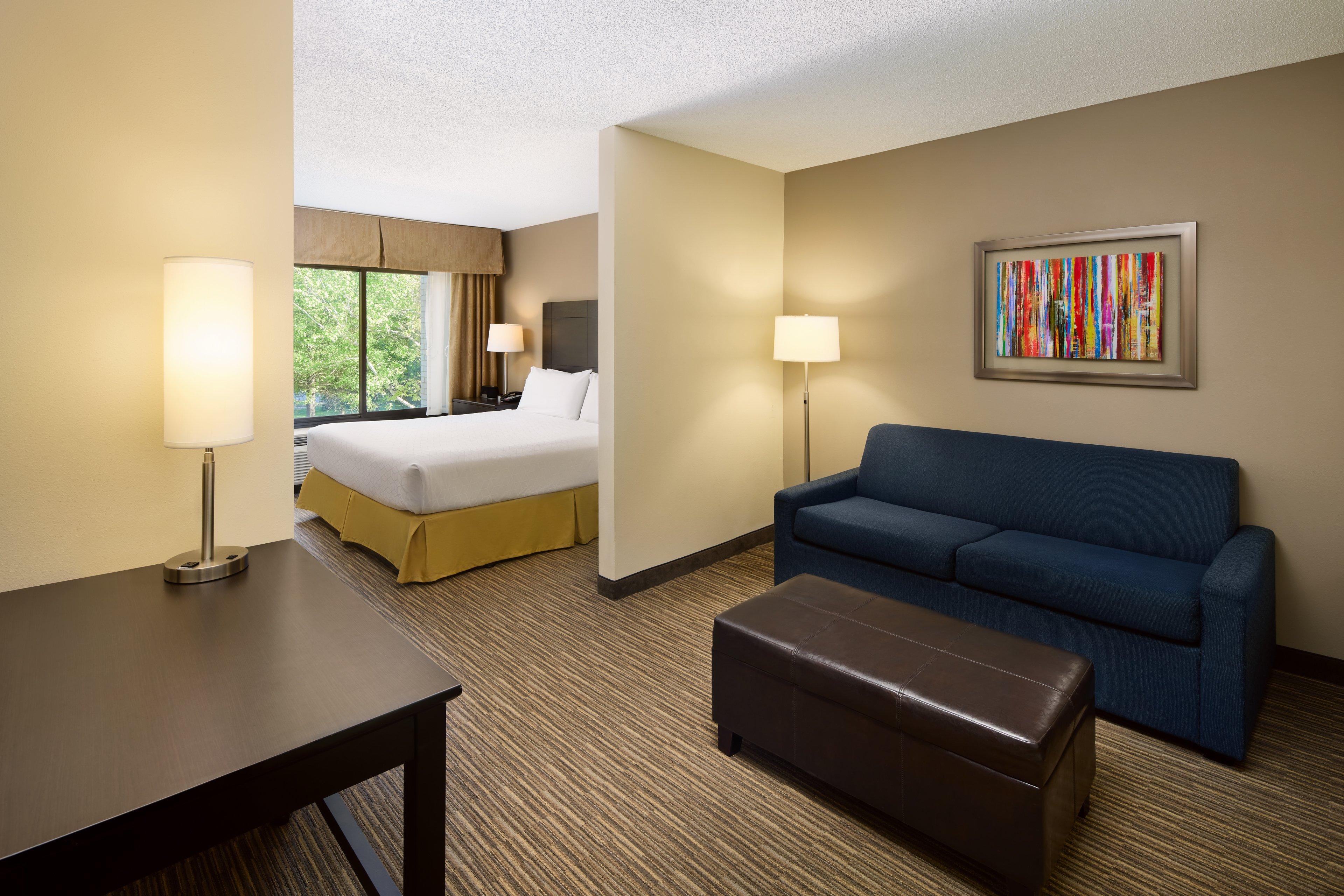 Holiday Inn Express & Suites Alpharetta By Ihg Exterior photo