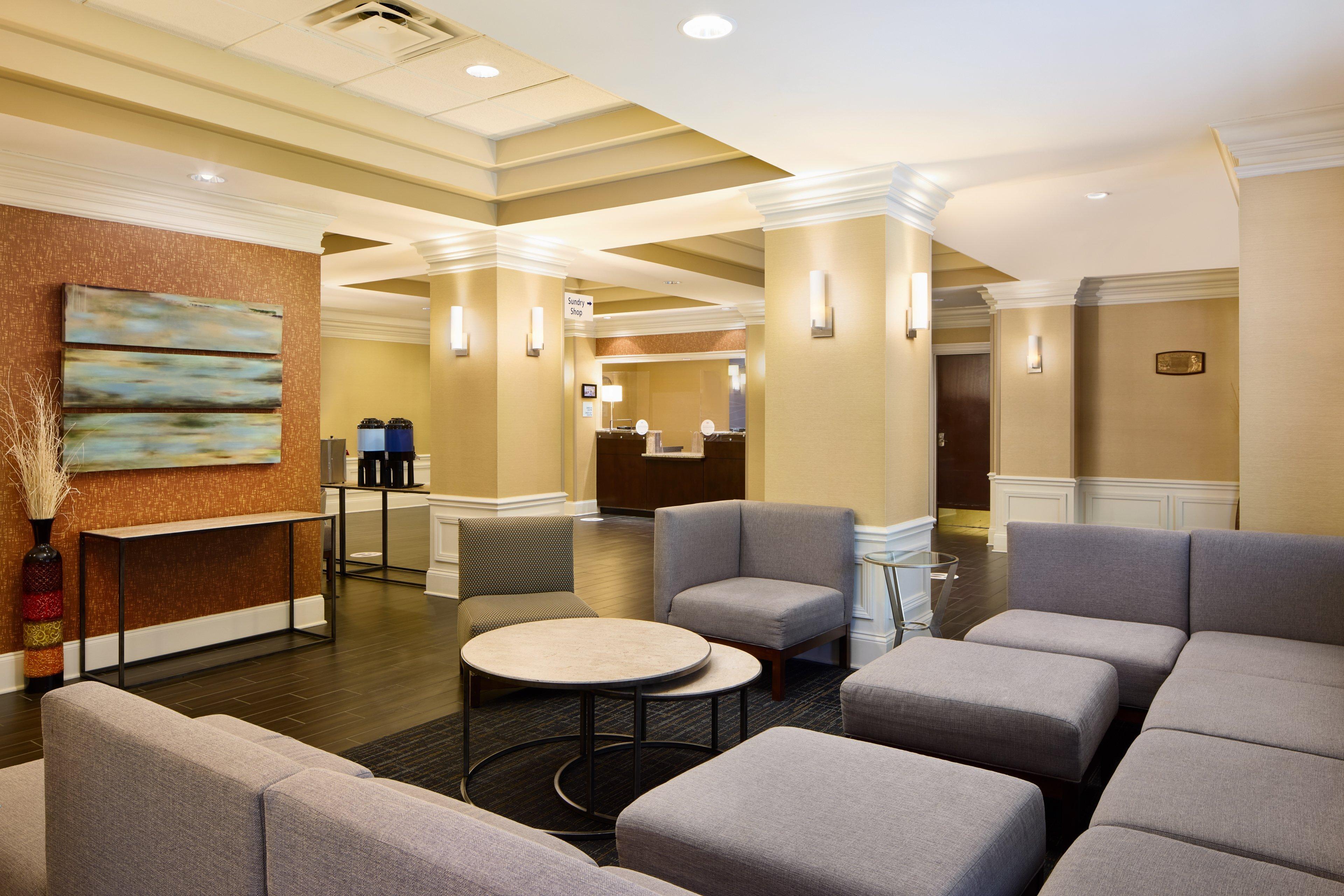 Holiday Inn Express & Suites Alpharetta By Ihg Exterior photo
