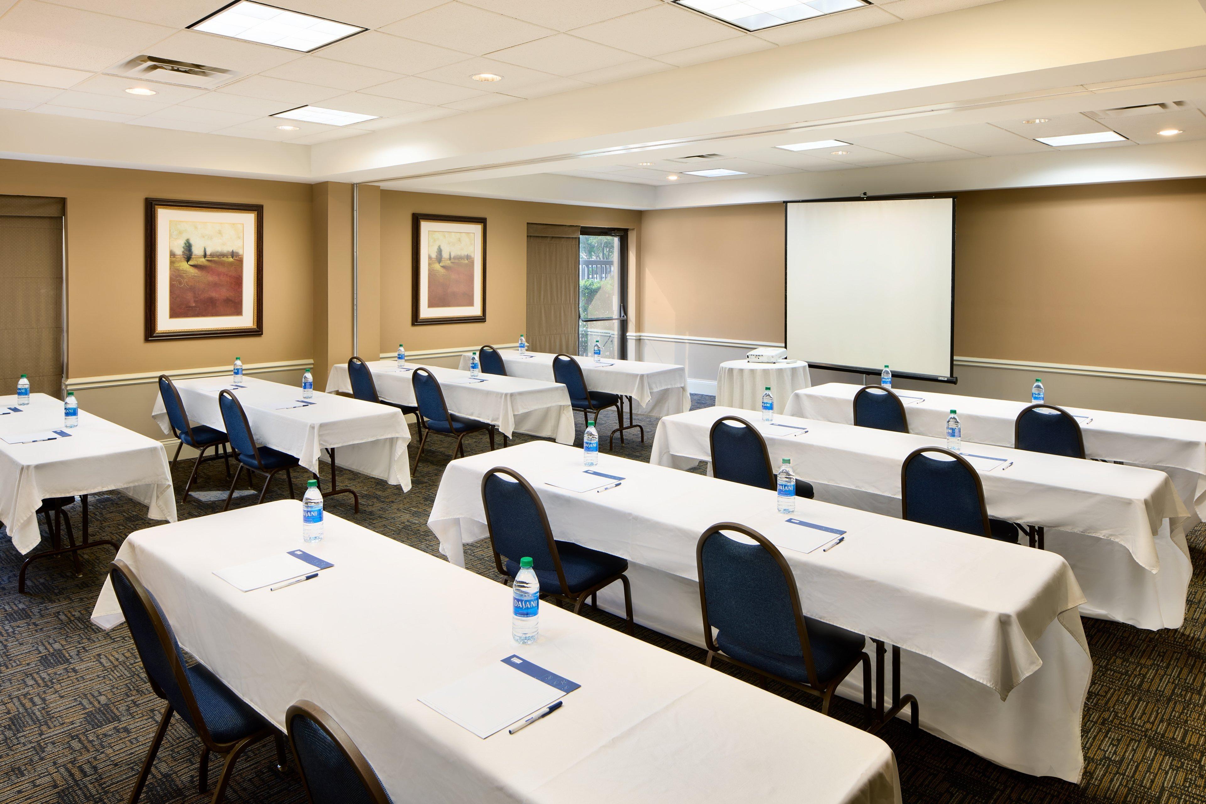 Holiday Inn Express & Suites Alpharetta By Ihg Exterior photo