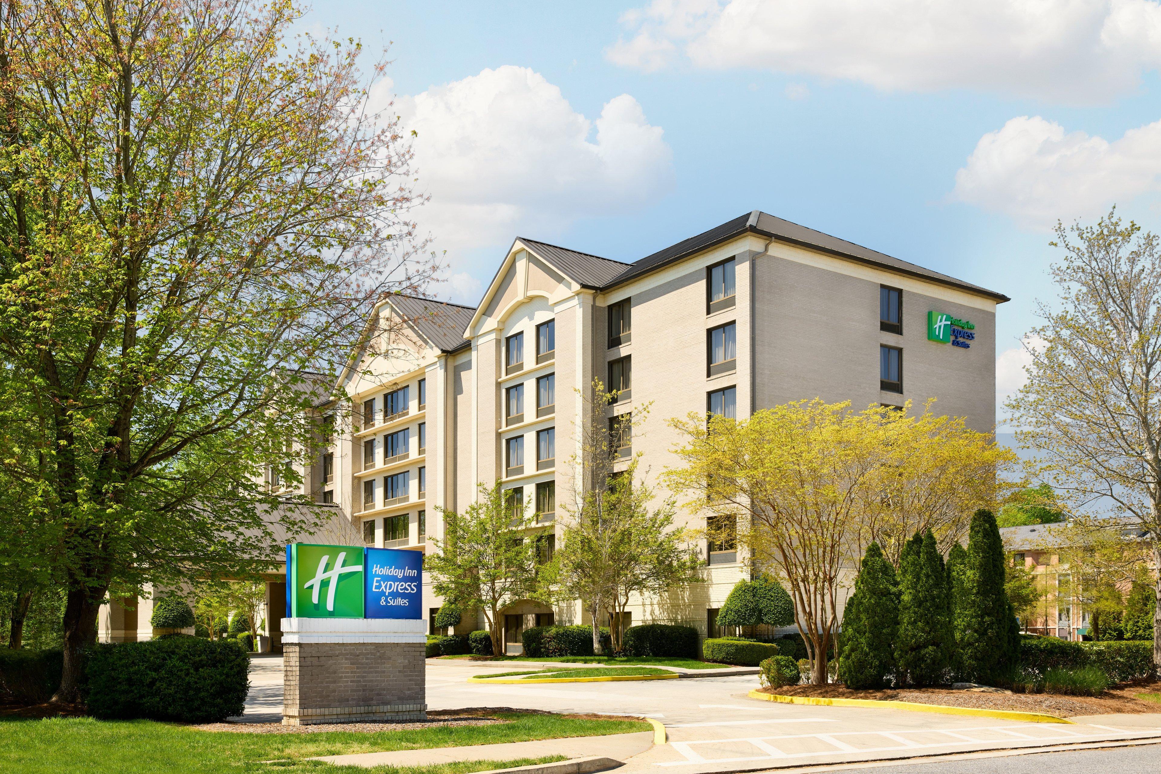 Holiday Inn Express & Suites Alpharetta By Ihg Exterior photo