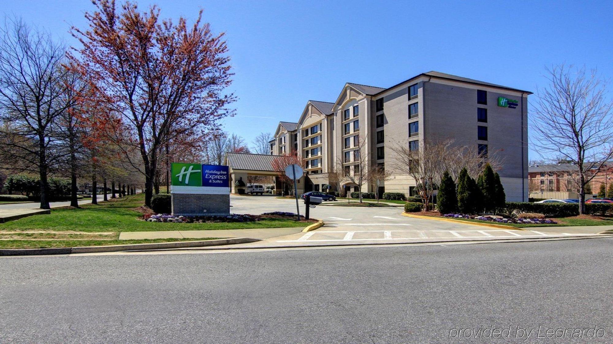 Holiday Inn Express & Suites Alpharetta By Ihg Exterior photo